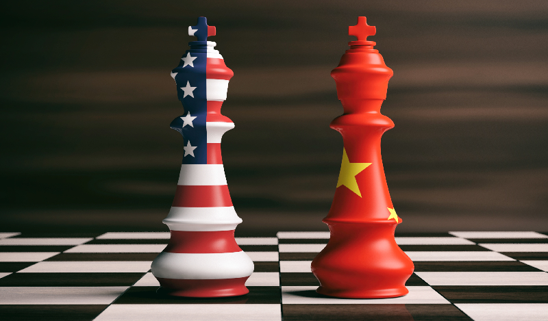 Chess pieces with US and Chinese flags